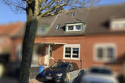Saniertes Reihenmittelhaus mit Eigentumsgrundstück - Emden Barenburg