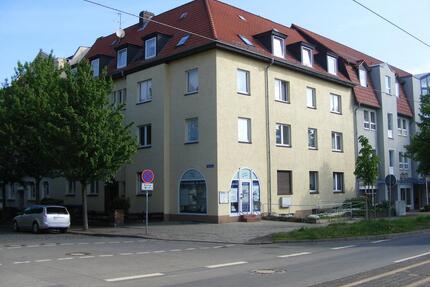 3 Zi. im 1. OG mit Wanne + Badmöbeln - Halberstadt