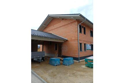 Doppelhaushälfte - Neubau - 1.400,00&nbsp;EUR Kaltmiete, ca.&nbsp; 133,00&nbsp;m&sup2; in Gangkofen (PLZ: 84140)