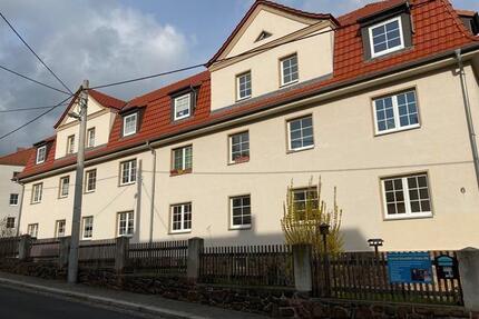 Großzügige 4-Zimmer mit Laminat und 2xWannenbad guter Lage! - Roßwein