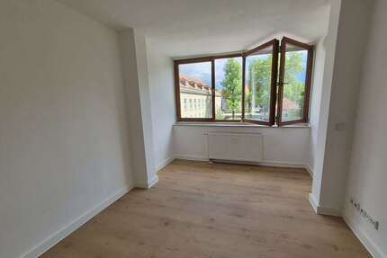Wohnung zum Mieten in Dresden 349,00 € 25 m²