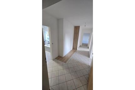 3-Zimmer-Wohnung im EG-Erstbezug nach Renovierung - Schweinfurt Bellevue