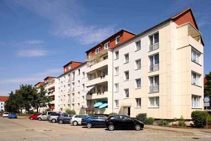 Wohnung zum Mieten in Neubrandenburg 432,00 € 63.35 m²