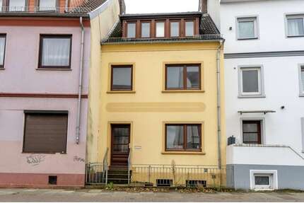Haus zum Kaufen in Bremen Woltmershausen 299.000,00 € 228.41 m² - Bremen / Woltmershausen