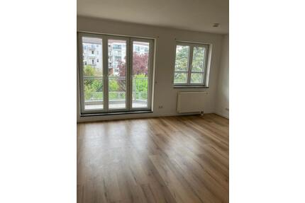 Frisch renovierte 1-Zimmer-Wohnung mit Balkon & Einbauküche in D - Dessau-Roßlau