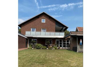 Attraktives EFH mit großem Grundstück in zentraler Lage von Rhede