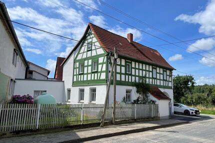Charmantes Fachwerkhaus mit Innenhof bei Eisenberg - Heideland