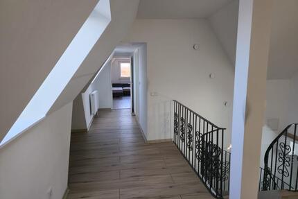 Moderne, helle Wohnung mit offener Küche zu vermieten - Emden