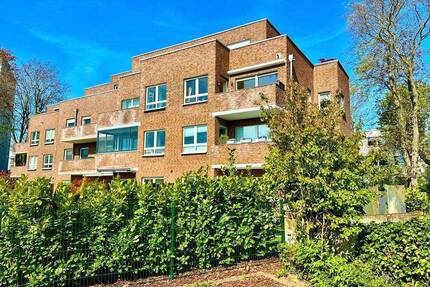 Hochwertig-Sanierte 2-Zimmer-Wohnung mit Balkon, Feldblick und Tiefgaragen-Stellplatz - Meerbusch Büderich