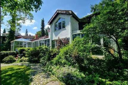 Haus zum Kaufen in Röthenbach an der Pegnitz 1.490.000,00 € 681 m²