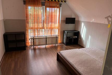 Gemütliche 2,5-Zimmer-Dachgeschosswohnung in Brühl-Kierberg