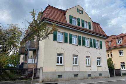 ** FOR SALE ** Sanierte & vermietete Eigentumswohnung mit Balkon unweit vom Elbepark - Dresden Kaditz