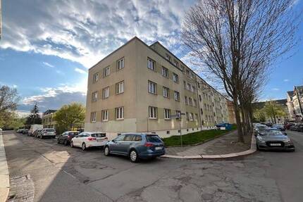 Mega-Küche...Moderne, renovierte 3 - Zimmer-Wohnung in Nähe zum Park, Einbauküche gegen Aufpreis möglich - Zwickau Pölbitz