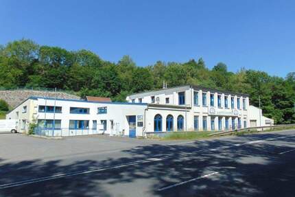 Gewerbeobjekt mit vermieteten Wohn- und Gewerbeeinheiten - Suhl