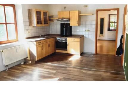 3 Zimmer DG-Wohnung mit 69 m² in Trausnitz zu vermieten