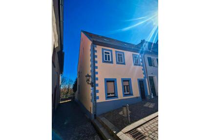 Stadthäuschen, bezugsfertig - 145.000,00&nbsp;EUR Kaufpreis, ca.&nbsp; 160,00&nbsp;m&sup2; in Leisnig (PLZ: 04703)