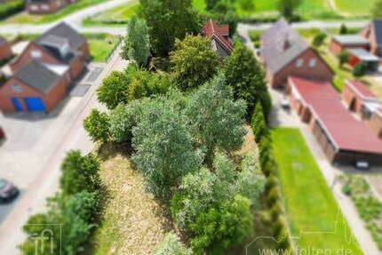 Wohnhaus mit zwei getrennten Wohnungen und großem Garten oder Baugrundstück - Jemgum Ditzum