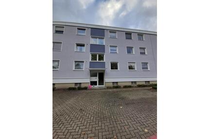 Von privat: 4-Zimmer-Wohnung mit Balkon und Stellplatz, Top-Lage - Wolfenbüttel Adersheim