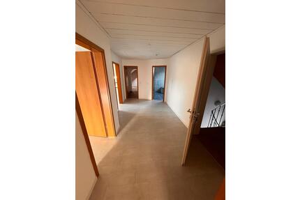 Dachgeschosswohnung zu vermieten - Greding