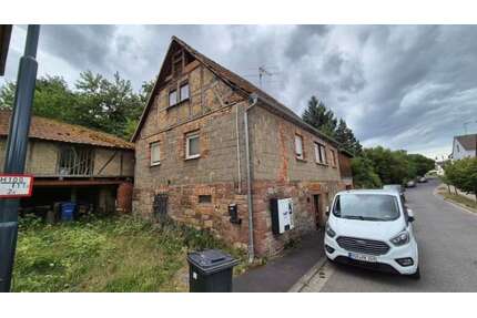 Haus zum Kaufen in Karlstadt-Wiesenfeld 75.000,00 € 67 m²