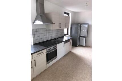 Einbauküche! Günstige DG 3-Zimmer mit Laminat und Wanne in guter Lage! - Chemnitz Bernsdorf