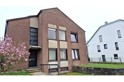 Broichweiden! Große, modernisierungsbedürftige 5-Zimmerwohnung mit Balkon und Garage - Würselen