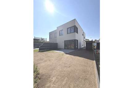 Haus zum Mieten in Zossen OT Wünsdorf 1.790,00 € 138 m²