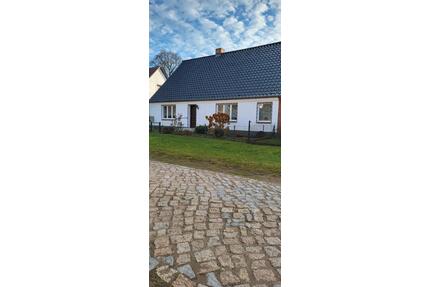 Doppelhaushälfte in Japenzin - 95.000,00&nbsp;EUR Kaufpreis, ca.&nbsp; 120,00&nbsp;m&sup2; in Spantekow (PLZ: 17392)