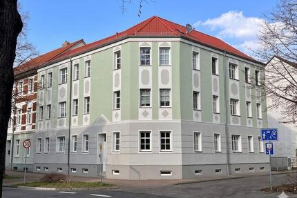 Klein aber fein - Tolle 2-Raumwohnung im Erdgeschoss mit Fußbodenheizung, Balkon und Stellplatz - Dessau-Roßlau