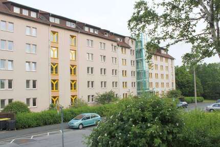 Wohnung zum Mieten in Plauen 227,34 € 33.68 m²