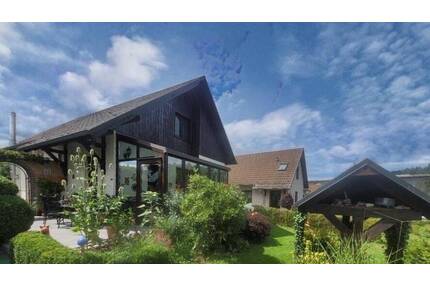 Idylle trifft auf Wohnkomfort! - 225.000,00&nbsp;EUR Kaufpreis, ca.&nbsp; 120,00&nbsp;m&sup2;&nbsp;Wohnfl&auml;che in Weischlitz (PLZ: 08538) Pirk