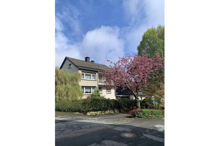 Toplage in Brilon Stadt - Zweifamilienhaus mit großem Garten und Potenzial