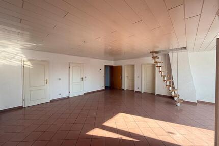 Stadtgebiet Hagsfeld⭕️Große helle 5-Zimmer Wohnung ab sofort frei - Karlsruhe