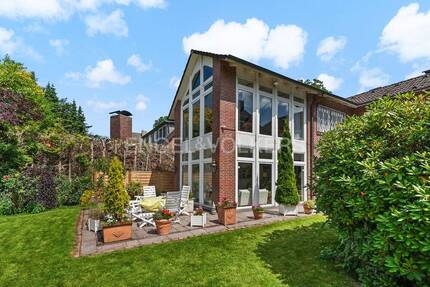 Klassischer Rotklinker in Wellingsbüttel mit großem Gartengrundstück - Hamburg