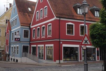 BüroPraxisTherapie in Wohn- und Geschäftshaus am Marktplatz - Krumbach (Schwaben)