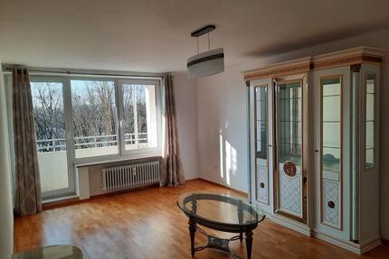 Sonnige Wohnung mit zwei Balkonen und perfekter Anbindung - Haar