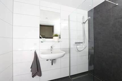 Wohnung zum Mieten in Stuttgart 700,00 € 14.67 m²