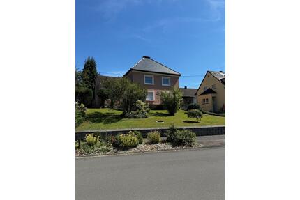 Einfamilienhaus - 1.450,00&nbsp;EUR Kaltmiete, ca.&nbsp; 130,00&nbsp;m&sup2; in Echternacherbrück (PLZ: 54668)