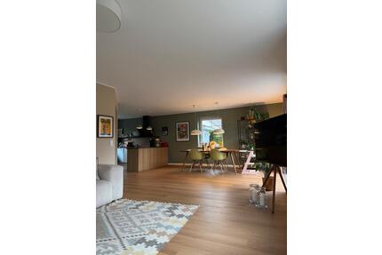 Modernisiertes Einfamilienhaus (2024) mit Garten und Garage - Kölln-Reisiek