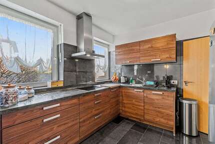 Haus zum Kaufen in Geilenkirchen 350.000,00 € 107.19 m²