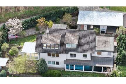 Haus zum Kaufen in Wilnsdorf 480.000,00 € 300 m²