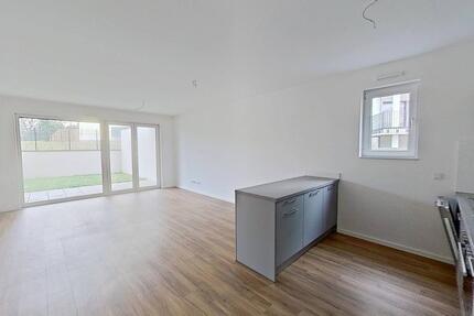 Moderner Wohntraum: Große 2-Zimmer-Erdgeschosswohnung mit EBK und TERRASSE - Friedrichsdorf