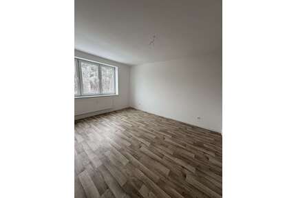 Wohnung zum Mieten in Neubrandenburg 300,00 € 44.93 m²