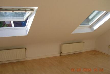 Kleine helle Dachgeschosswohnung - Saarbrücken West