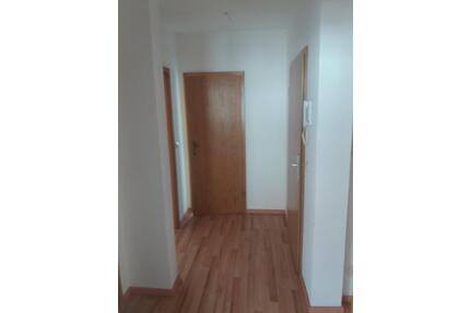 schöne 3- Raumwohnung !!!!! - 390,00&nbsp;EUR Kaltmiete, ca.&nbsp; 70,00&nbsp;m&sup2; in Döbeln (PLZ: 04720)