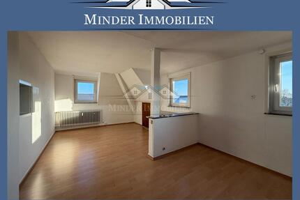 ** Butzbach ** Gemütliche 4-Zimmer-Wohnung im Dachgeschoss - ruhige Lage