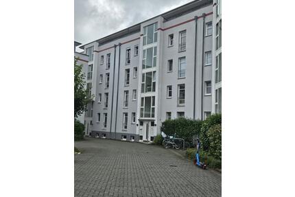 Kernsaniert! 2-Zi.-Whg. m. EBK, Balkon & Stellpl. in Rethen - Laatzen