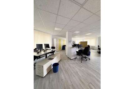 Büro in Berlin 2.477,64 € 206.47 m²