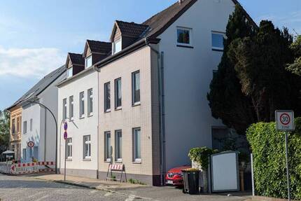 Gemütliche, helle Dachgeschosswohnung! Sofort frei! - Elmshorn