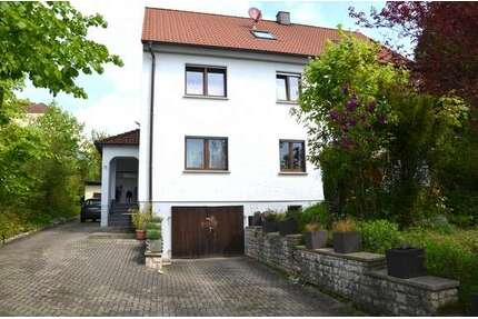 Wohnung zum Mieten in Höchstadt 950,00 € 91.95 m²